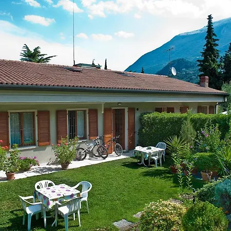 Casa Facchinetti Yellow *